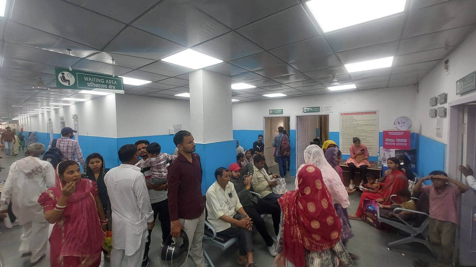 .जिला नागरिक अस्पताल में लगी मरिजों की भीड़। संवाद