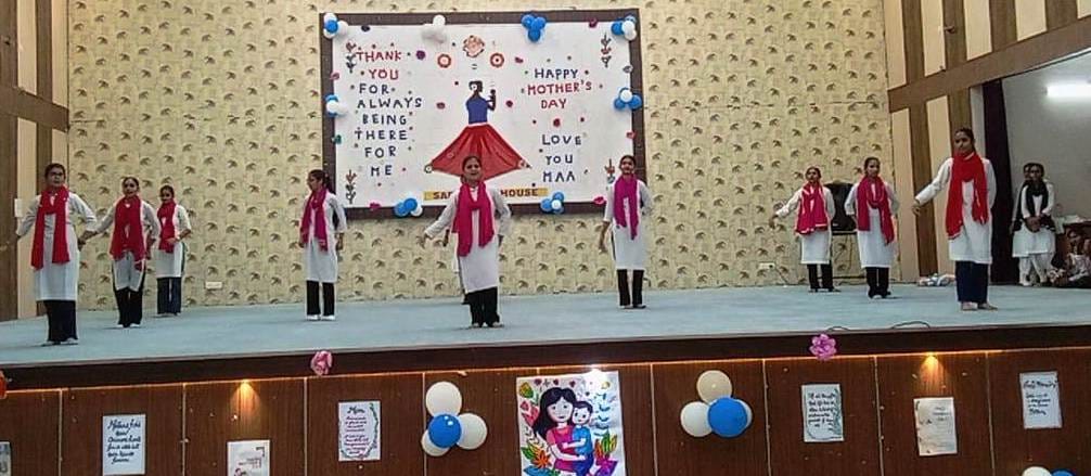 Mother's Day was celebrated with great enthusiasm in Jairam Public School.