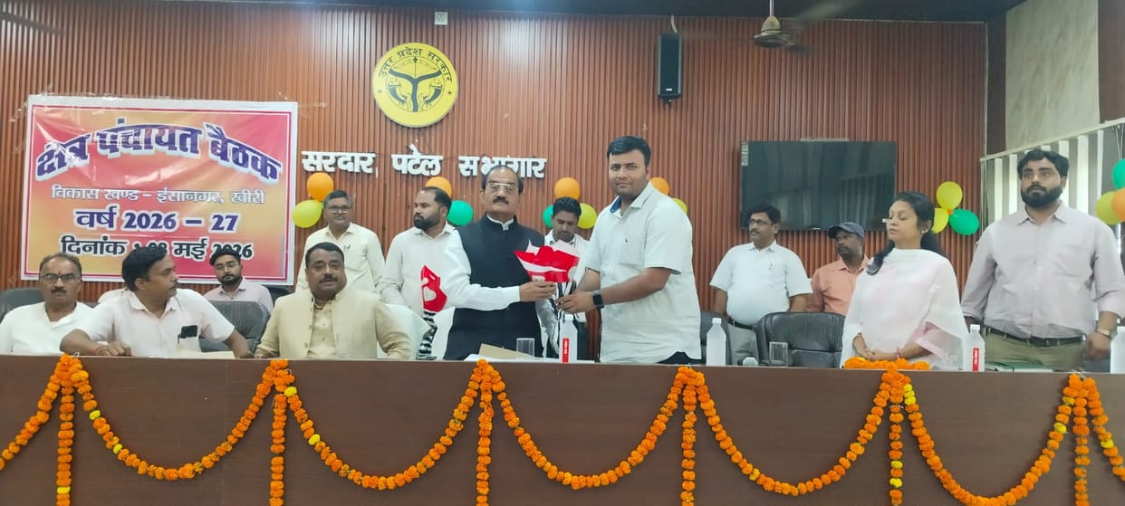 MLAs raised the issue of poor condition of roads in the area panchayat meeting.