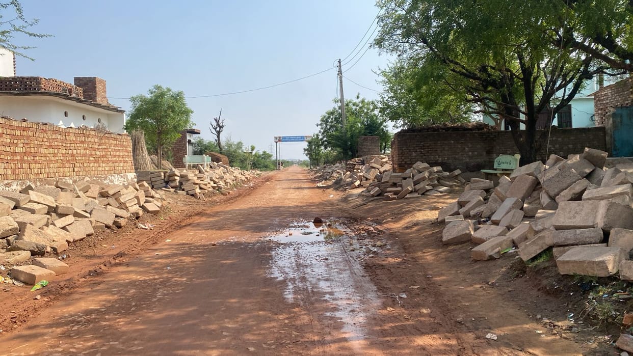 Road Turns into a Quagmire; Maroda-Balai Route Lies Unfinished for Six Months