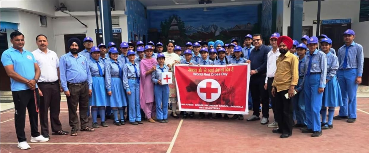 The importance of Red Cross Day was explained to the volunteers through a rally.