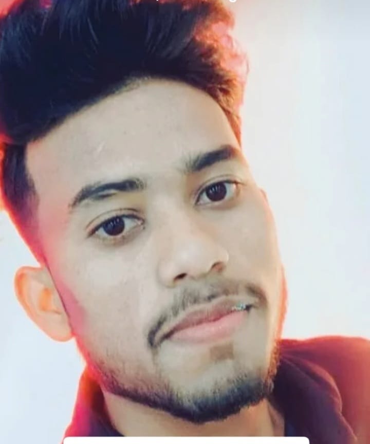 A young man's bike collided with a divider while he was going to a wedding procession and died