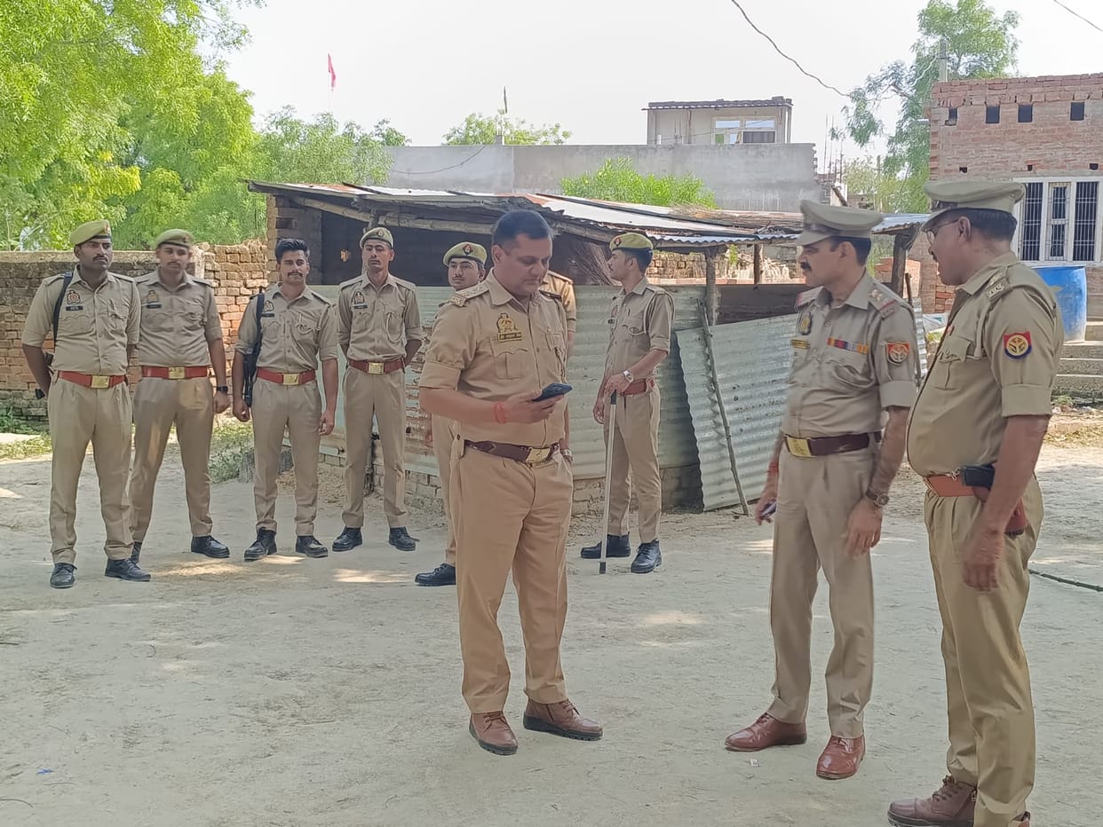 A young man was called on the pretext of showing a pistol and shot dead.