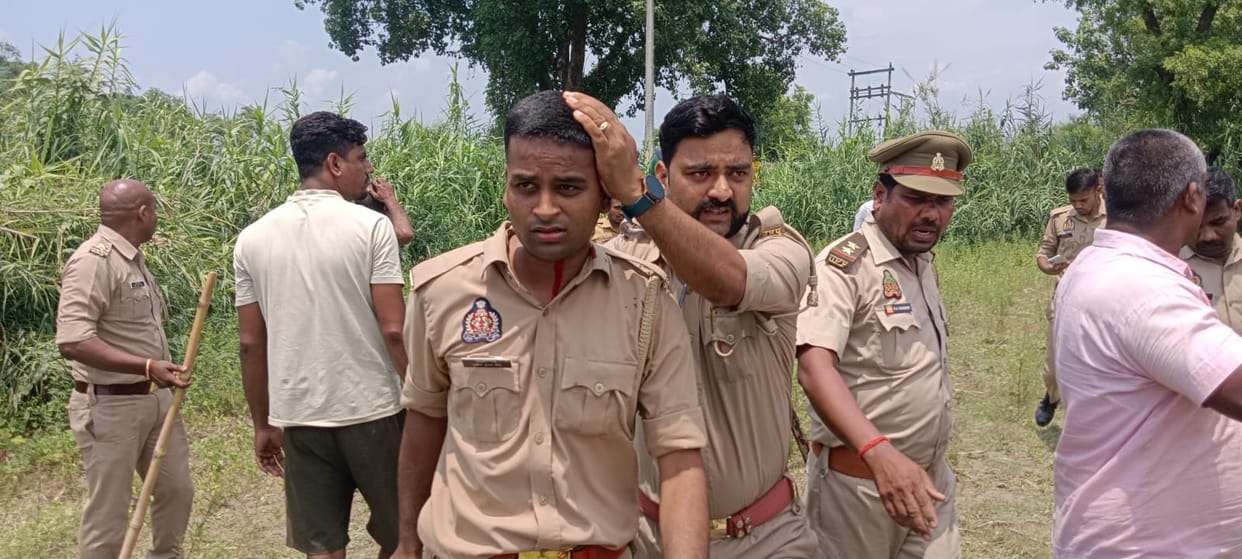 Six injured in leopard attack; police lathicharge on crowd