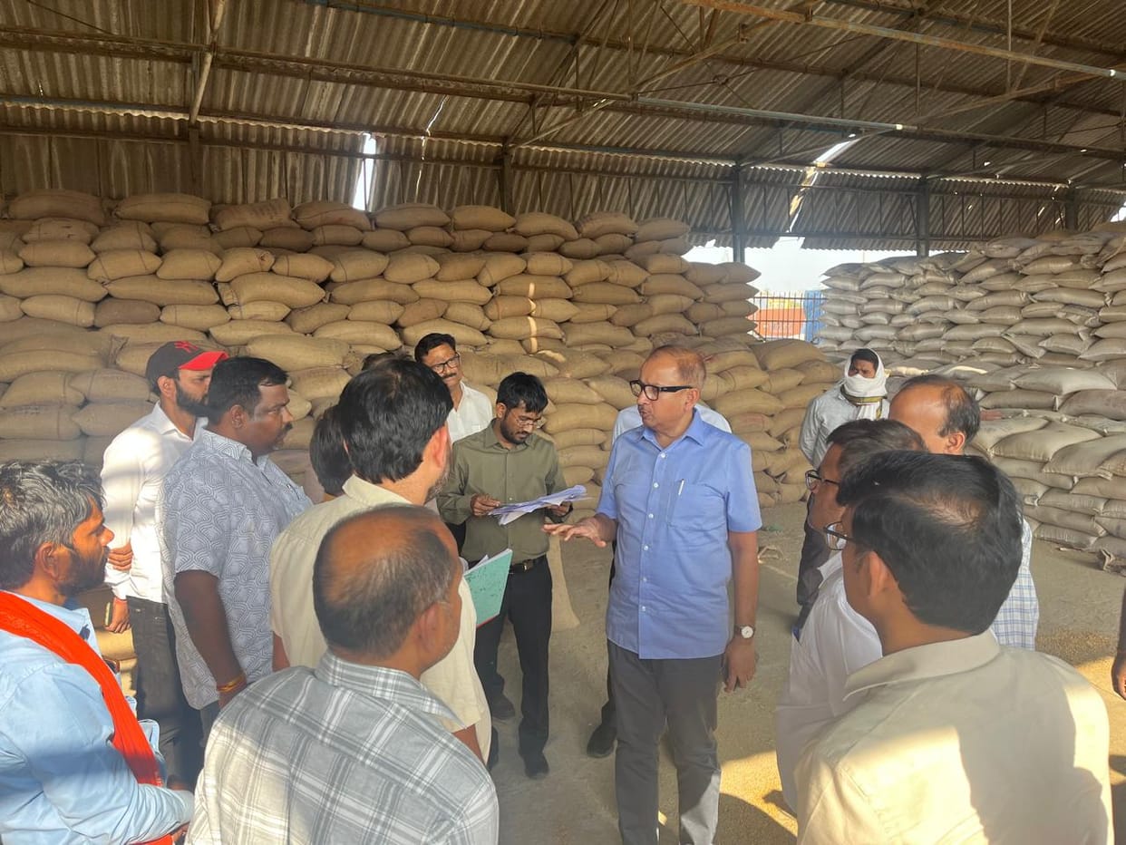 The Special Secretary issued instructions to ensure the availability of gunny bags at wheat procurement centers.