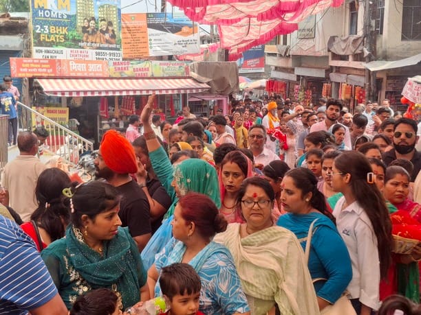 18,000 devotees paid obeisance at Mata Chintpurni Darbar