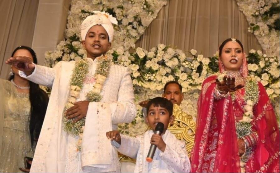 Subhash and Archana became each other's after taking oath on the Constitution