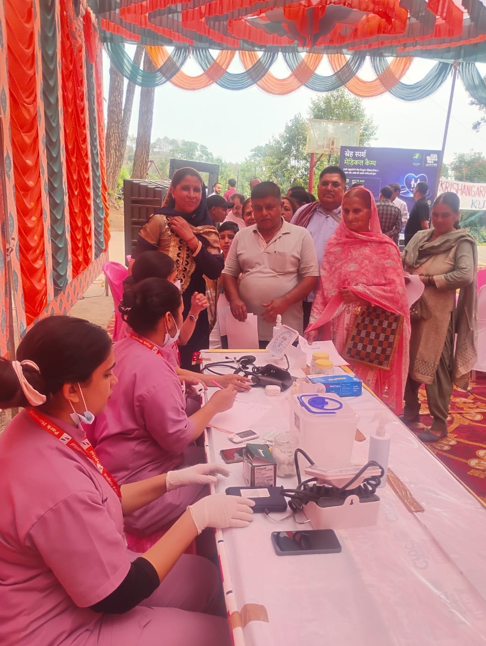 Health check-up of 400 people in Kuthad