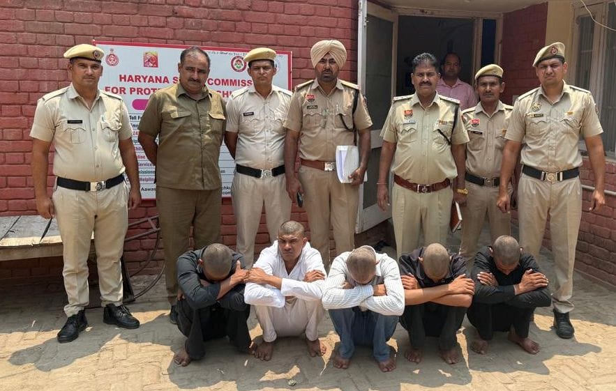 All five accused of demanding extortion of one lakh rupees from a businessman have been arrested.