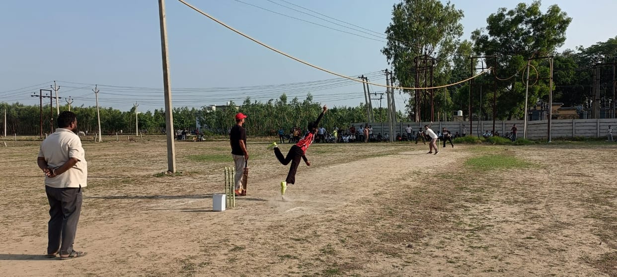 Tanda Eleven Star defeated Parewa Vaishya by one wicket