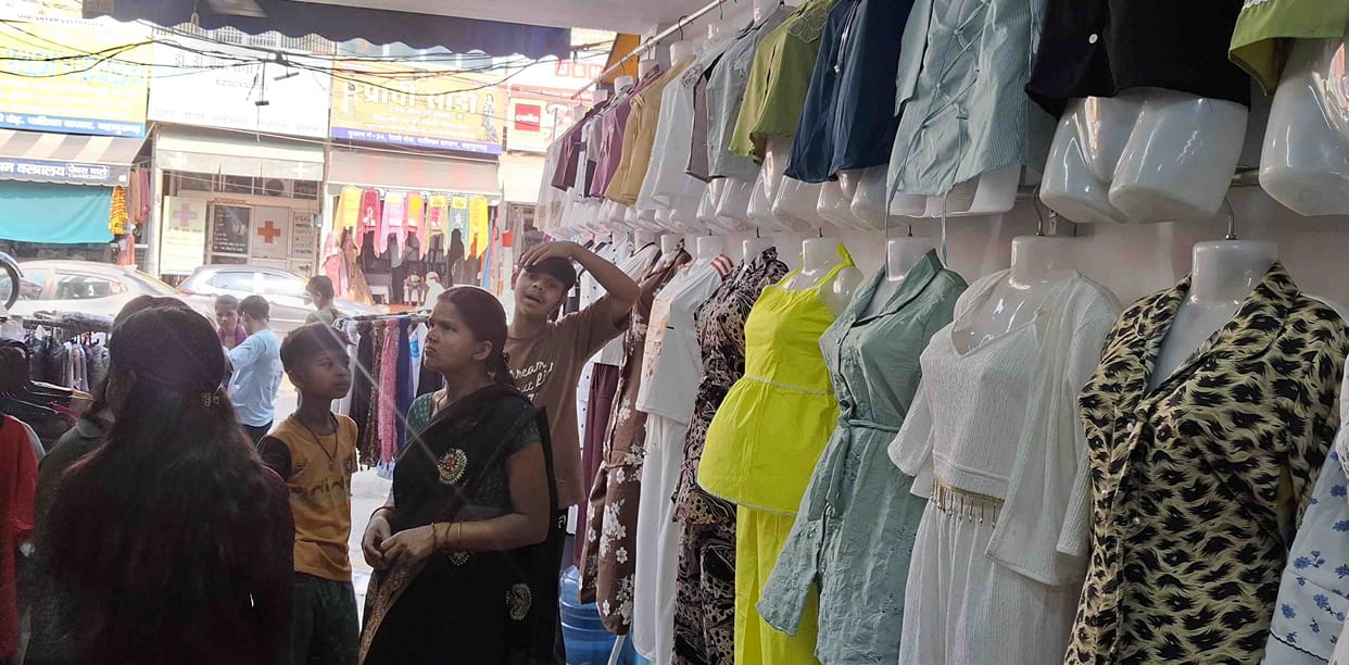 As the heat increases, demand for linen and cotton clothes increases.