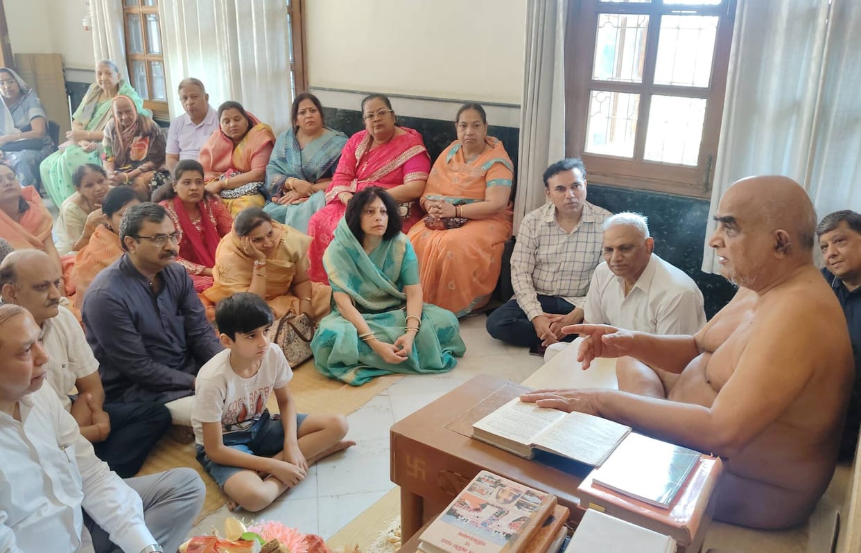 One who follows Dharma is never troubled: Gupti Sagar