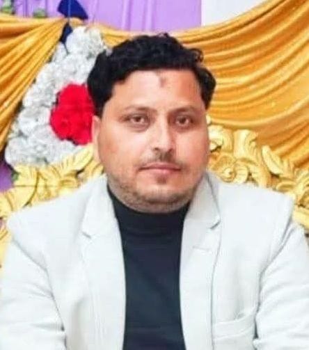 Two people, including a SP leader, died of heart attack.