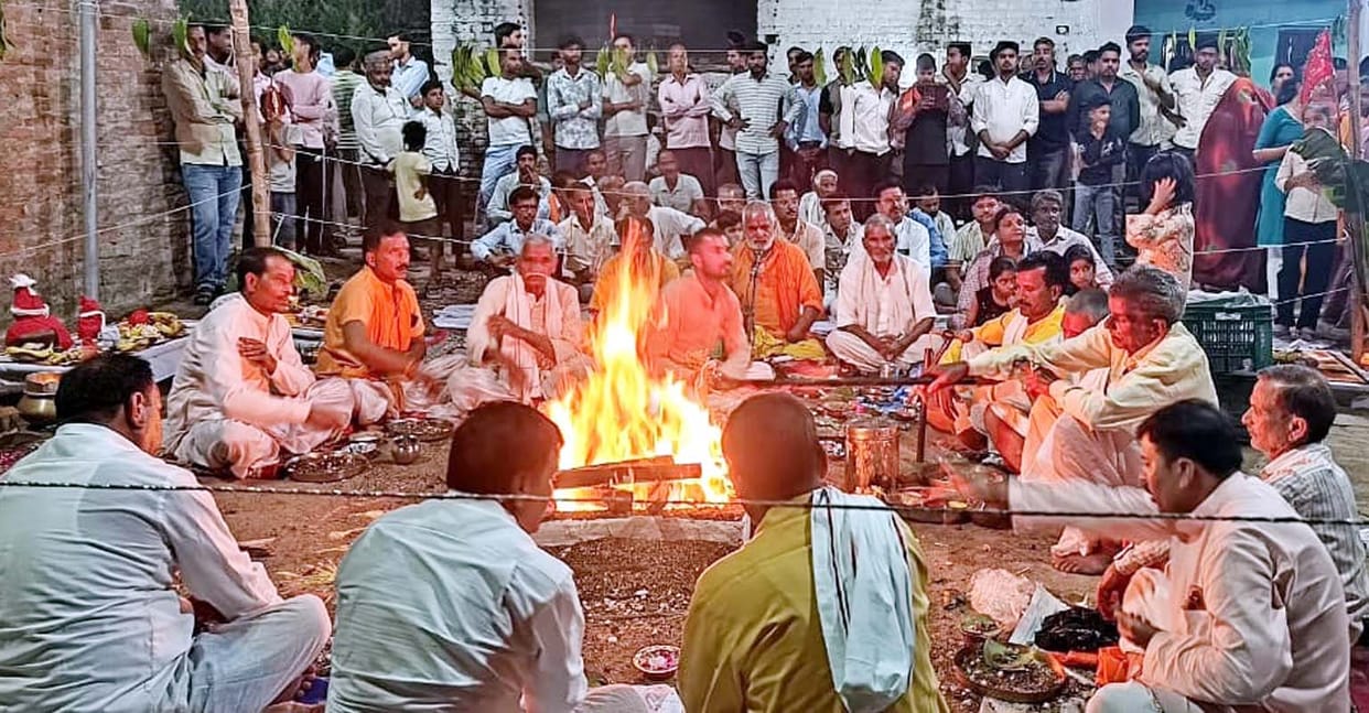 A grand puja was held at the Durga Temple in Silhua.