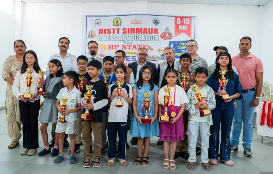Madhav, Geetisha, Anayat, Ayan, Dhruvika and Nityansh are the chess champions