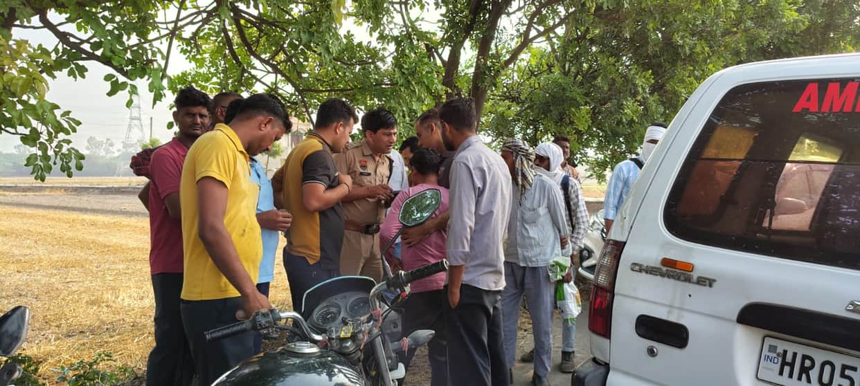 Bike collides with tree, youth dies
