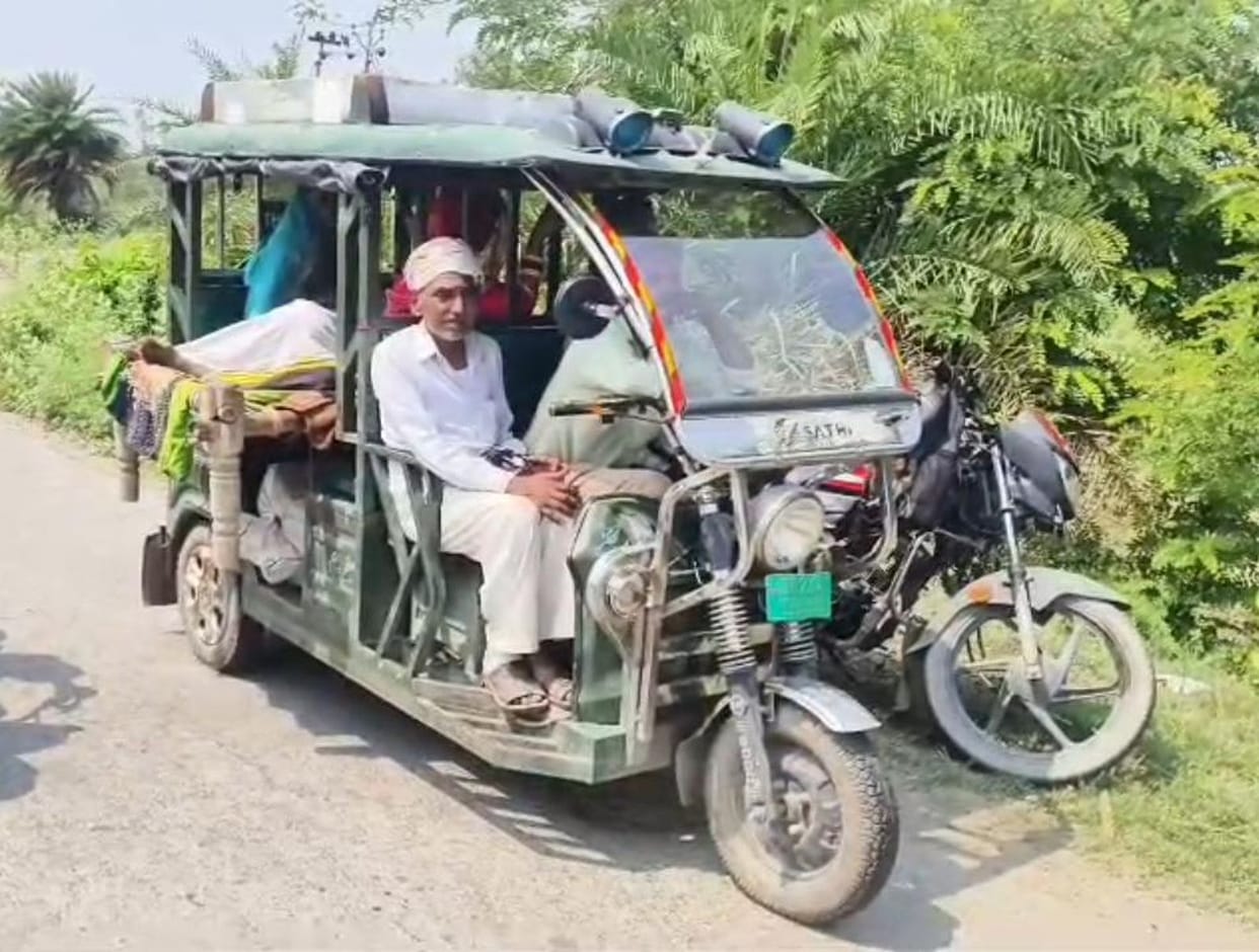 Ambulance Fails to Arrive; Injured Patient Taken to Hospital on a Cot Strapped to an E-Rickshaw