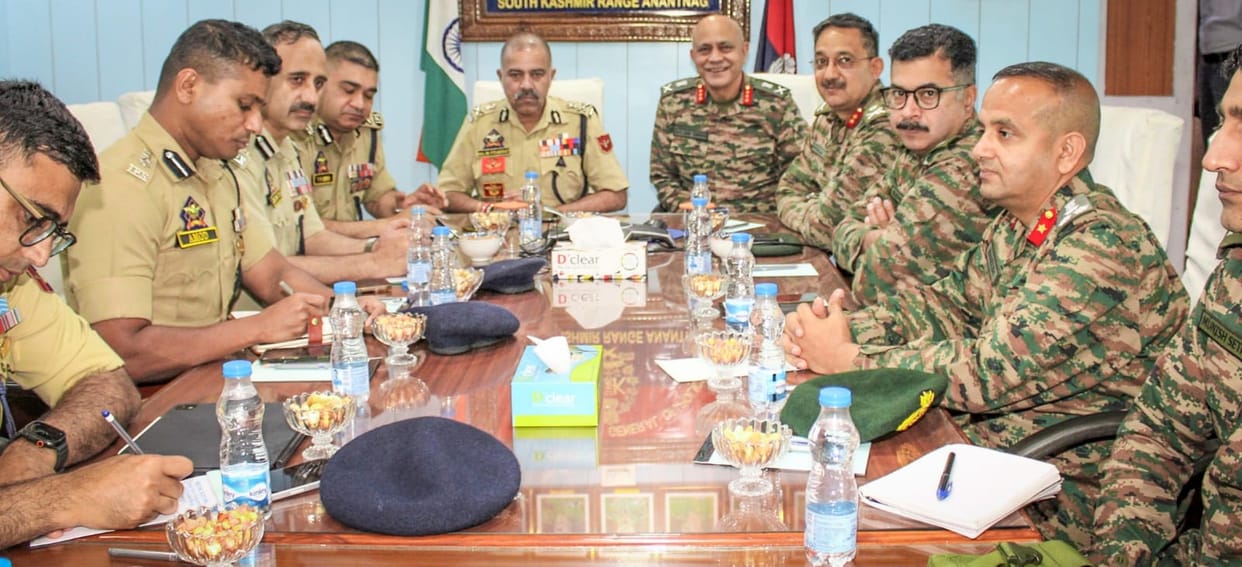 Srinagar, DGP Nalin Prabhat, Meet with JOC Balbir singh