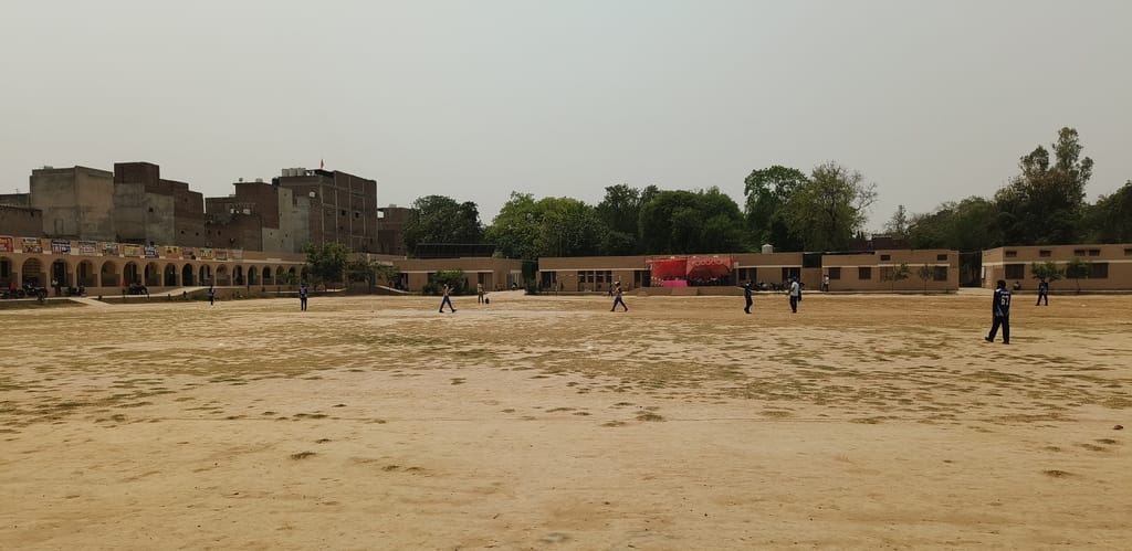 Yeshwa Knight Riders and Jeeva Tigers registered victories in the Master Premier League