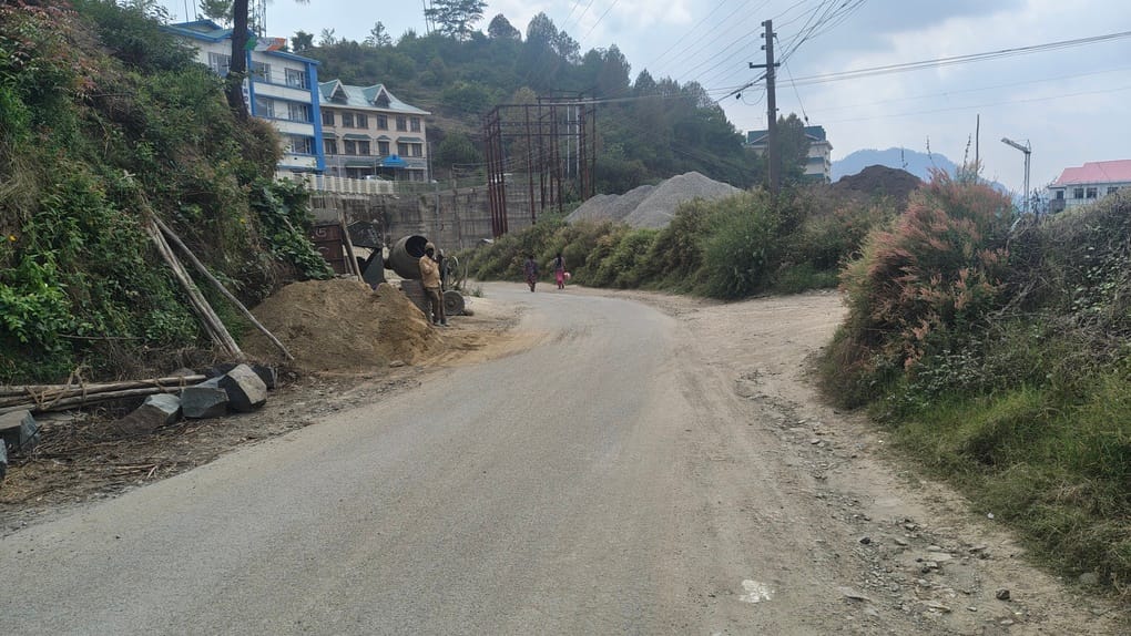 A hospital worth 200 crores is being built in Kathed, how will patients reach it through the narrow road?
