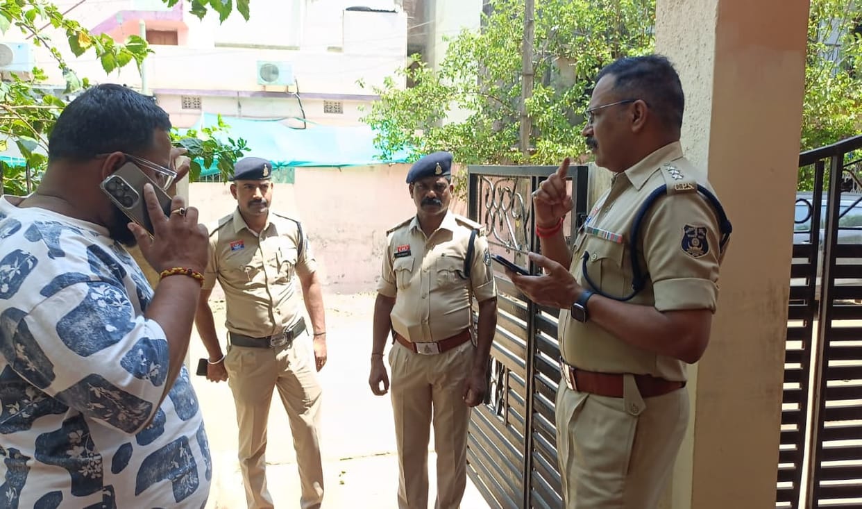 Jewelery and cash worth lakhs stolen from loco pilot house in Durg