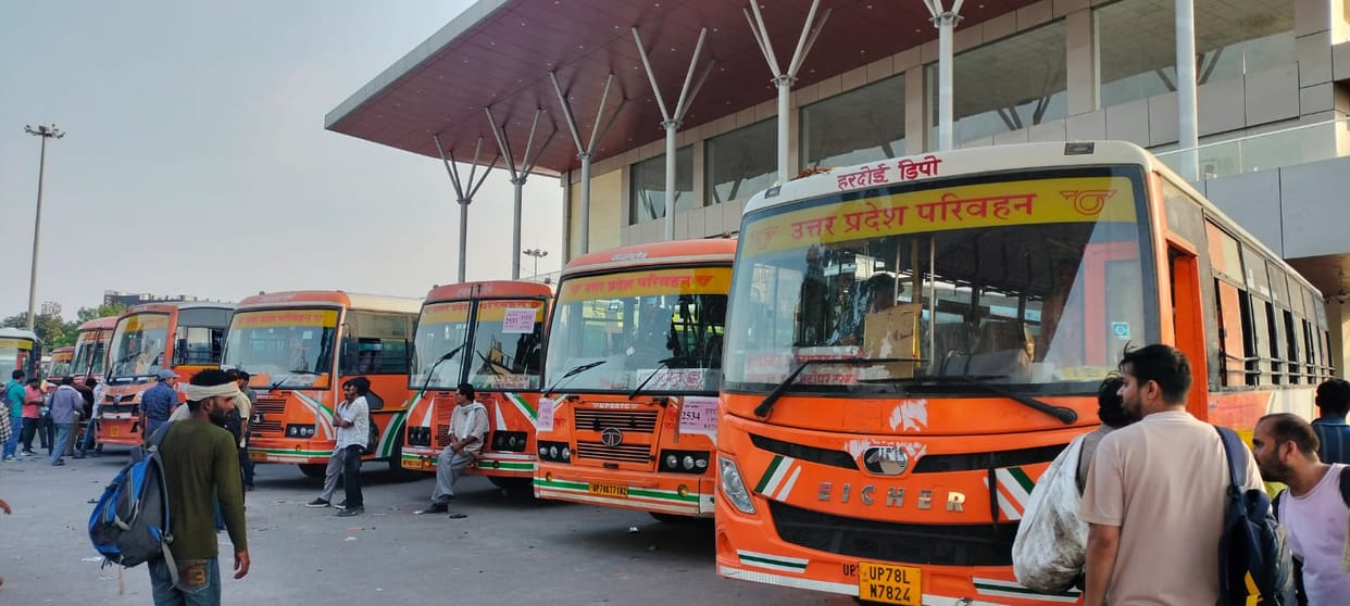 Instead of heading to the satellite bus stand, roadways buses are entering the city center, causing traffic jams.