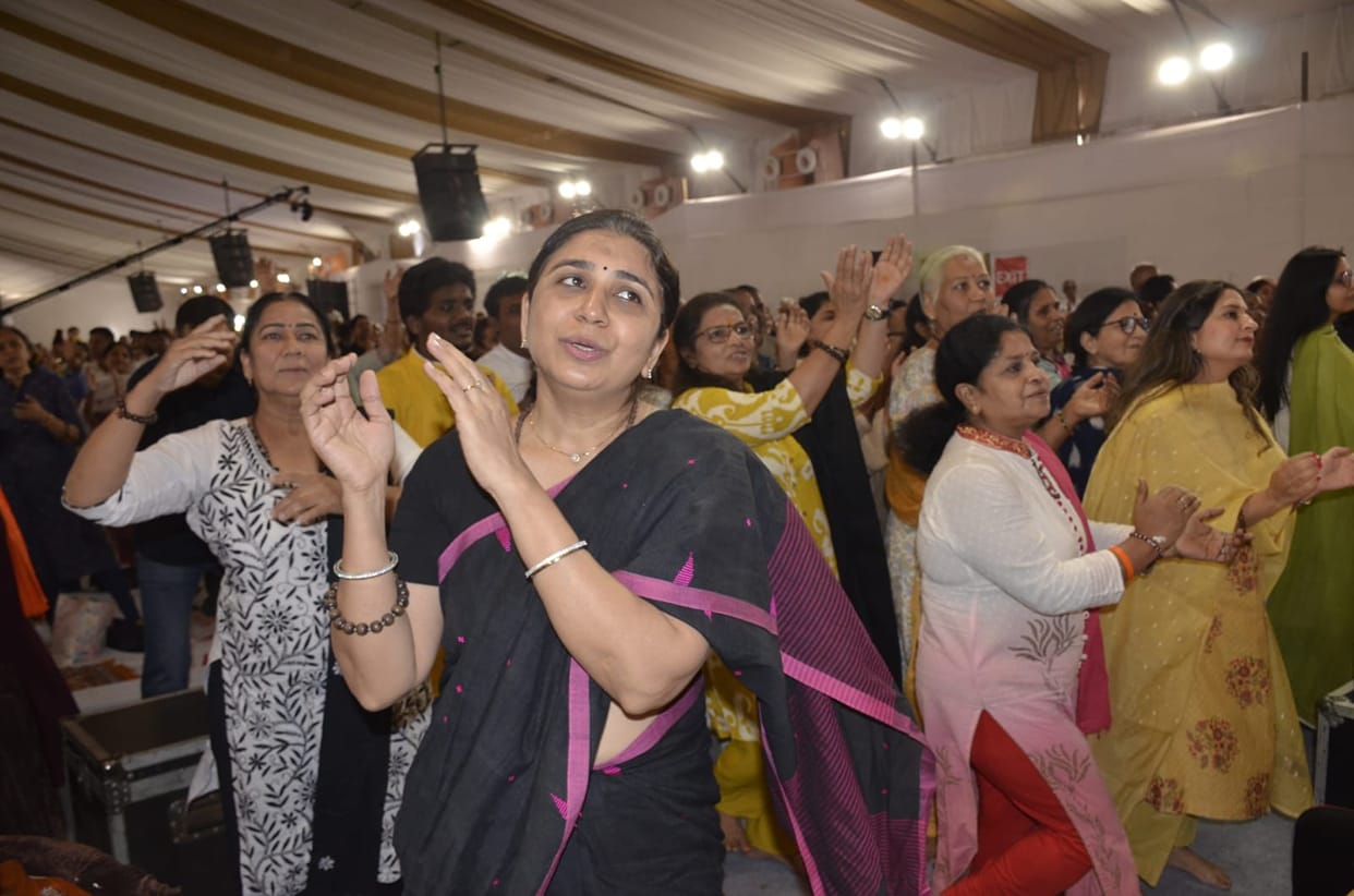 CG Garba Row Waqf Board and Bajrang Dal Face Off Over Entry Permissions for Muslim Youth