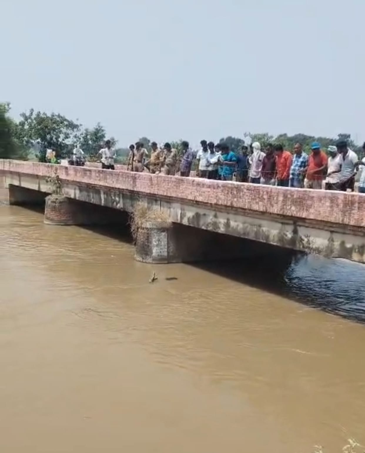 Youth's Body Found in Sharda Sahayak Canal