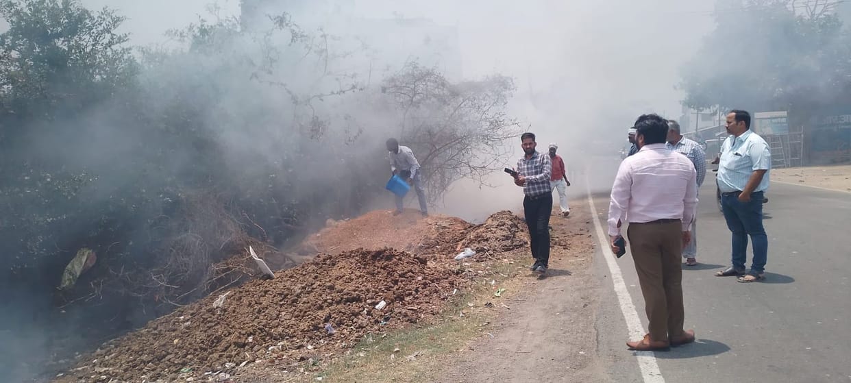 The fire spread due to the negligence of sanitation workers
