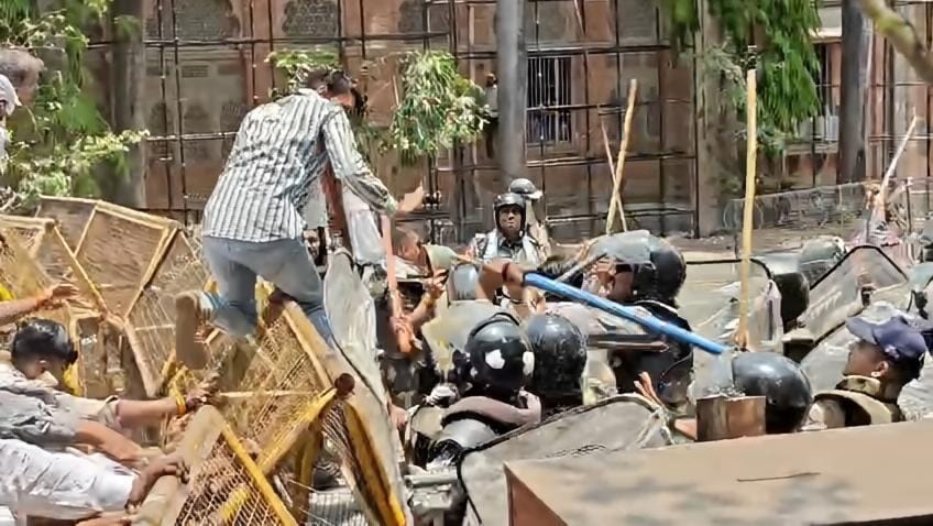 Uproar Over Farmer Congress President's Externment, Congress Protests, Police Lash Out