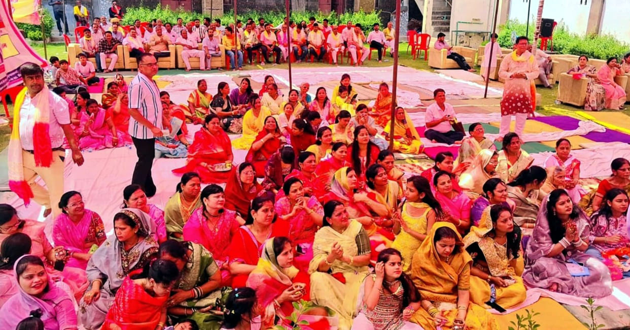 With chanting of mantras, the foundation stone of Vihasant Sagar Sant Bhawan was laid in Bah.