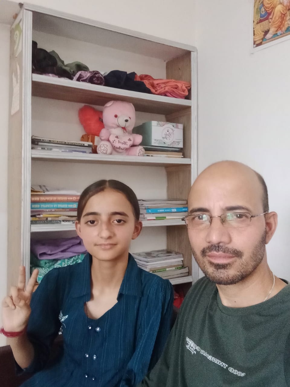Father is an IT teacher in school, daughter comes in merit