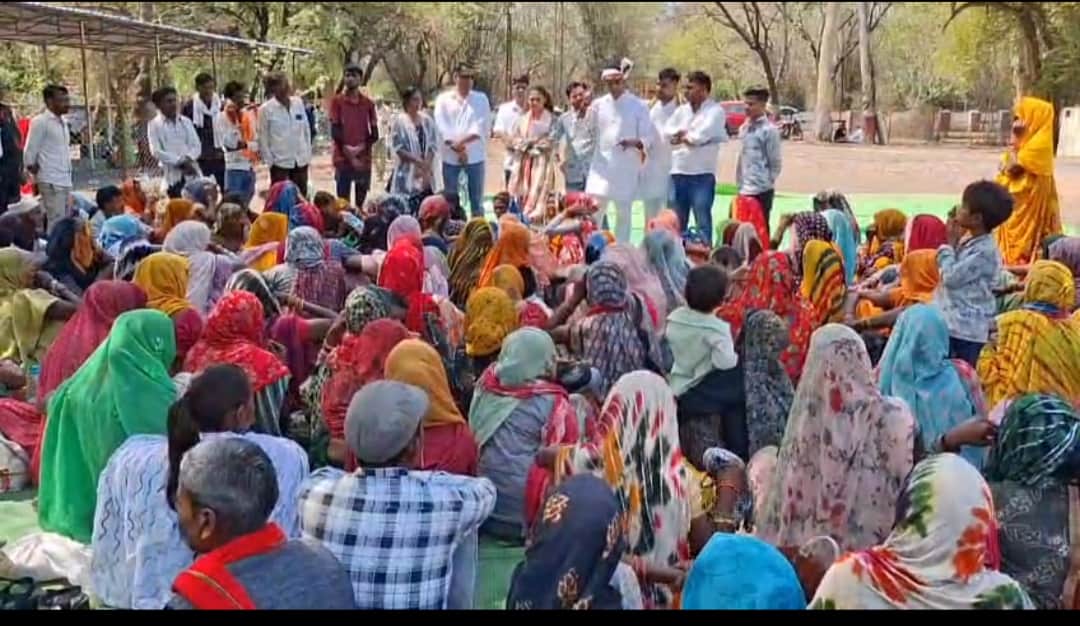 The SP office was surrounded and tribal women sat on a dharna for 20 hours.