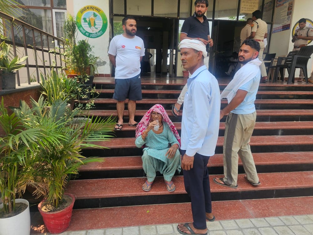 Elderly woman falls while descending stairs, wheelchair called for at 12 noon