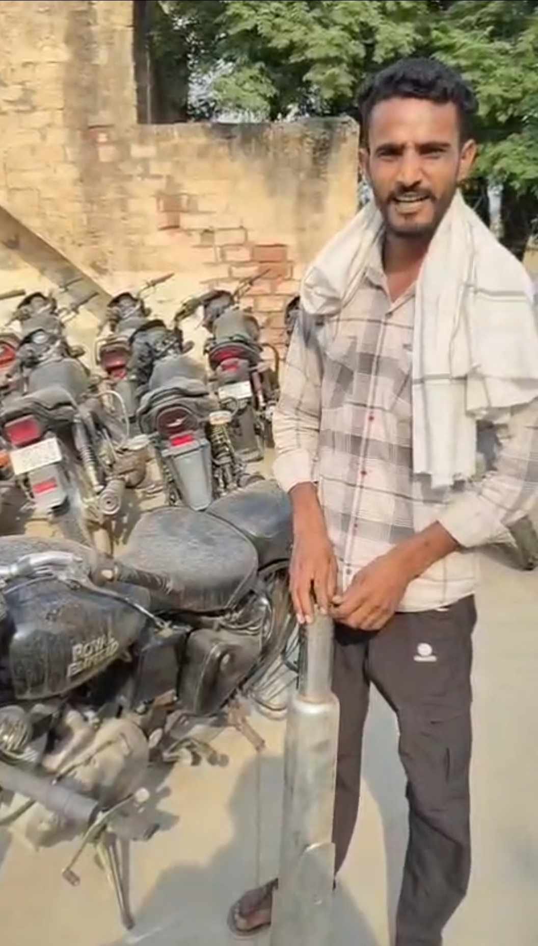When a Bullet was challaned for 11 thousand rupees, the youth were taught a lesson