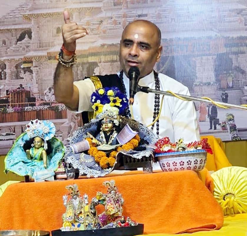Listening to the Ramkatha leads to the destruction of inner impurities: Ramesh Bhai
