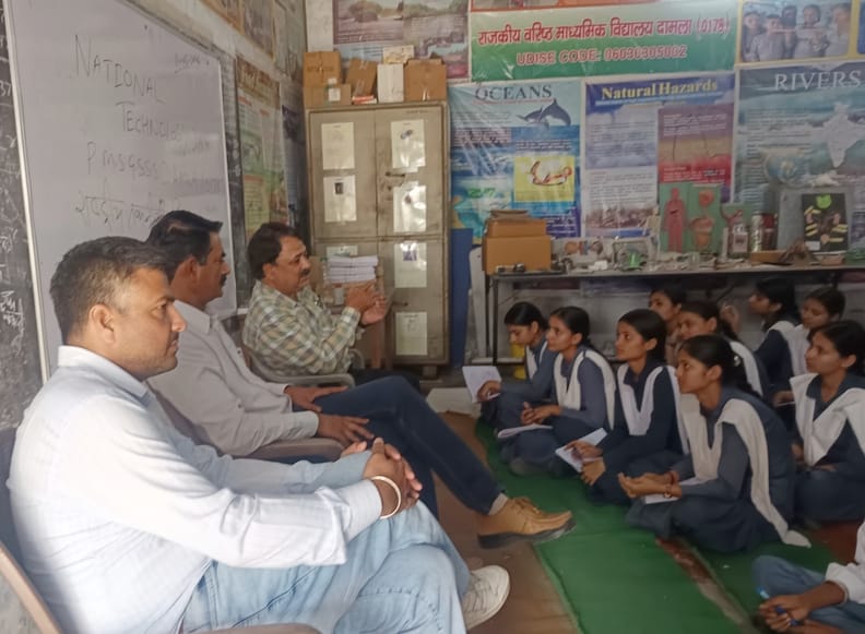 Students Informed About the Importance of Technology
