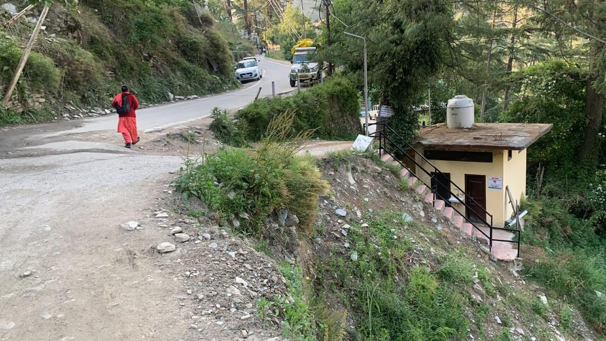 Damaged railings became an issue in the municipal council elections