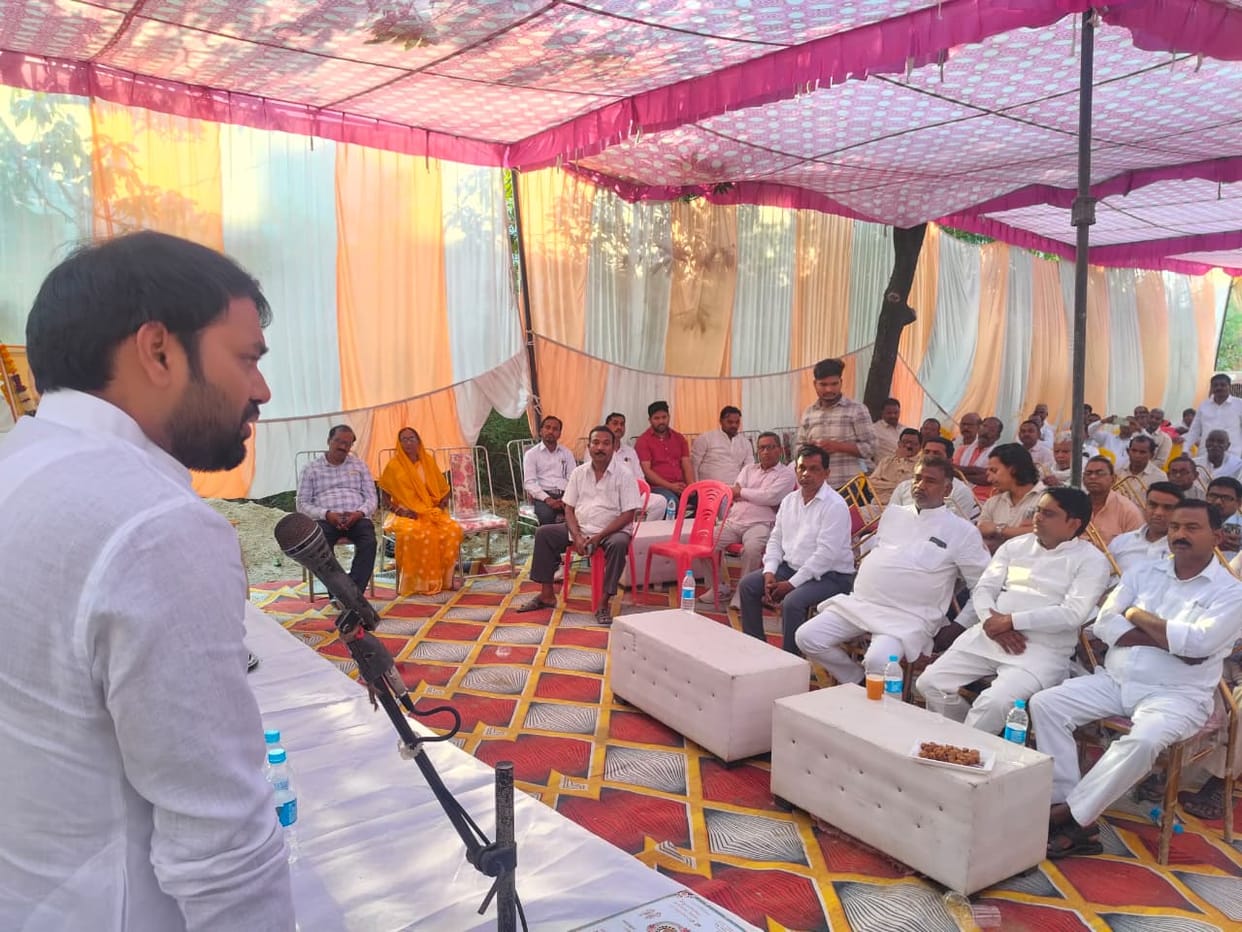 All India Kurmi Mahasabha boycotted the funeral feast.