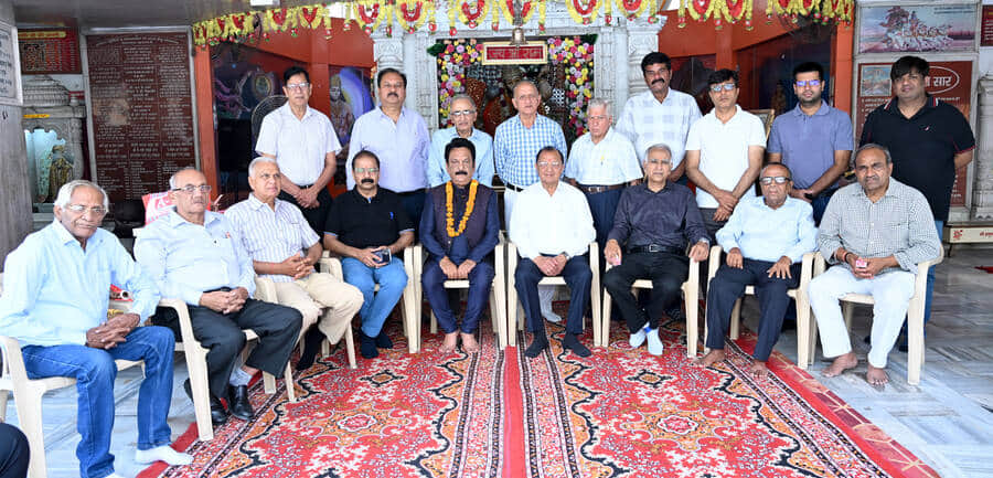 महाबीर दल अस्पताल की नई कार्यकारिणी। संस्था