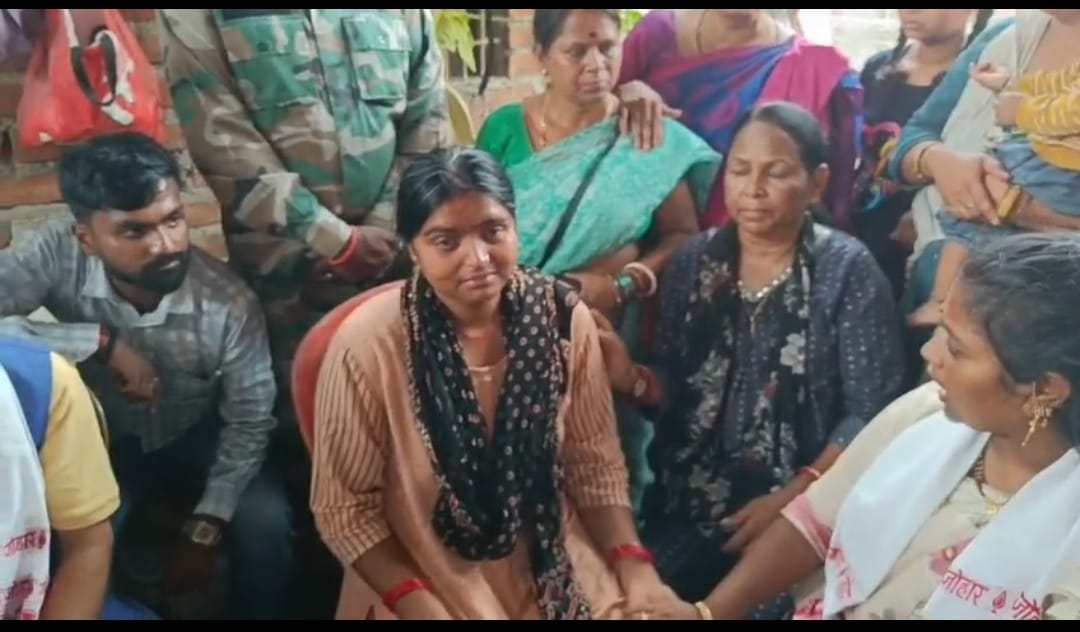 अदिति की मां से मिली मेयर रोशनी खलखो