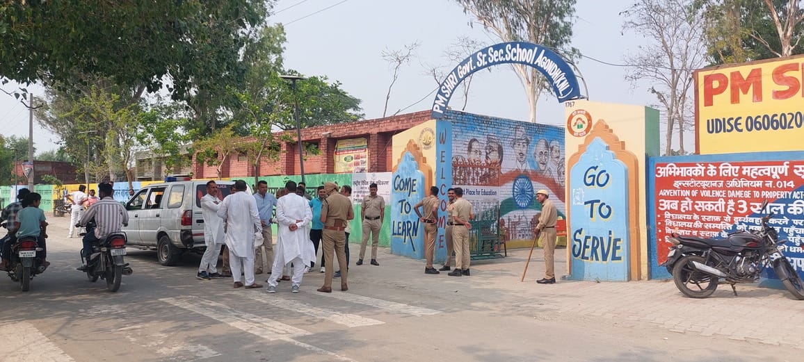 Voters cast their votes for the by-election of Gram Panchayat Panchs.