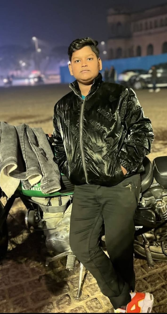 Bike collided with divider and rammed into truck, youth died