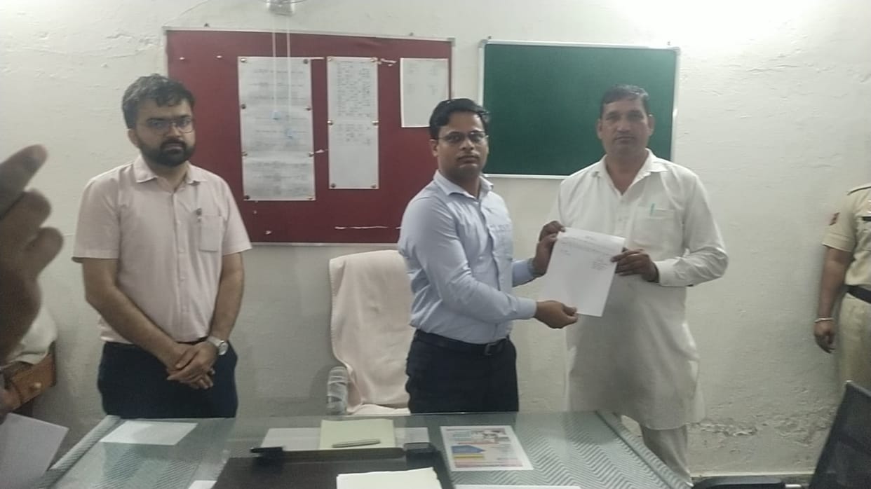 Satish won the by-election for the Bapauli Panchayat Samiti member by 1021 votes.