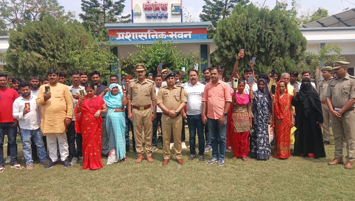 Police recovered 131 lost mobile phones.