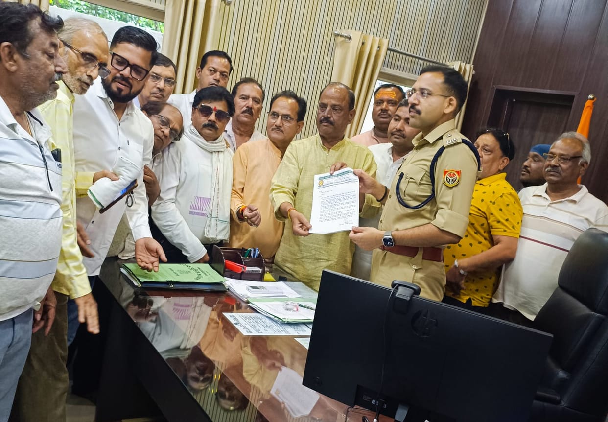Demand to end encroachment up to 100 meters from the intersections
