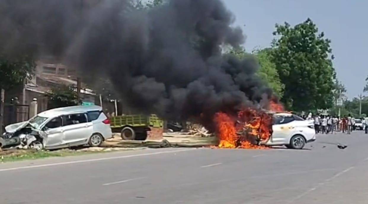 Two cars collided, one caught fire, seven seriously injured