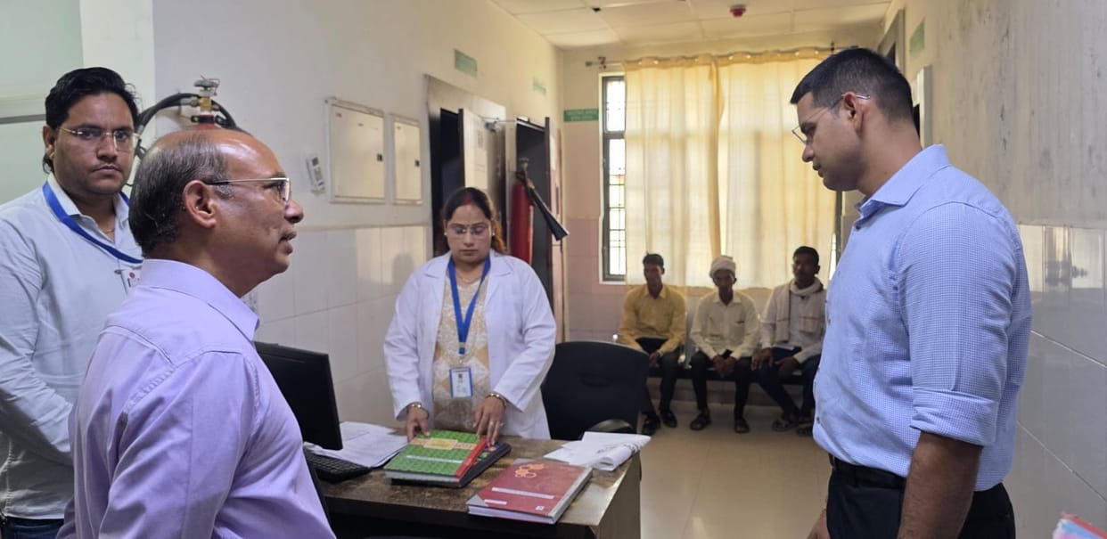 Eight doctors were not found in the OPD, their salaries were withheld