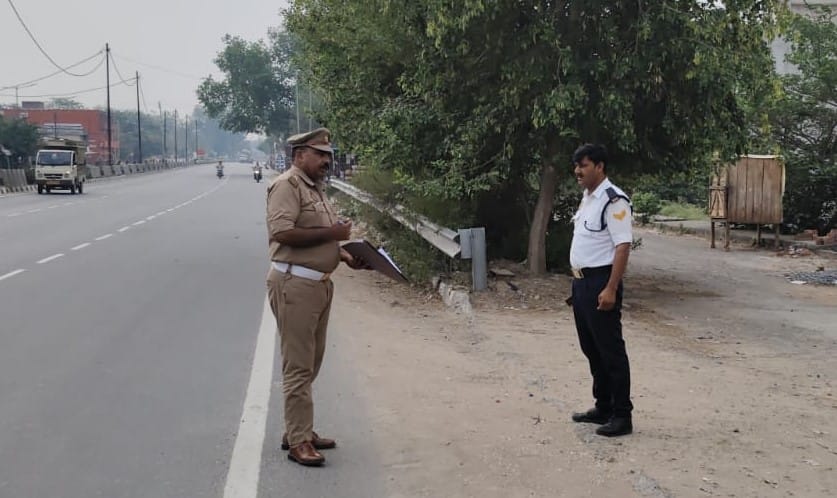 The low height of the divider on the highway is becoming the reason for accidents.