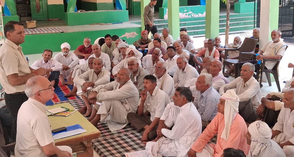 Training given to farmers for good yield of guar